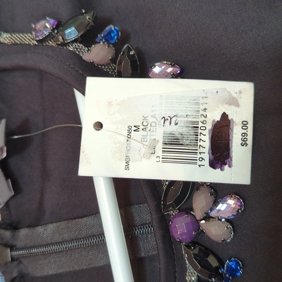 The Limited Collection Women's Black Sleeveless Peplum Top w/Necklace Size Med. - Picture 4 of 13